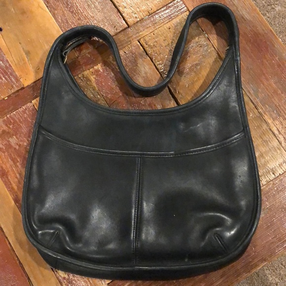 Coach Handbags - Coach Vintage Ergo Hobo. Style 9033.